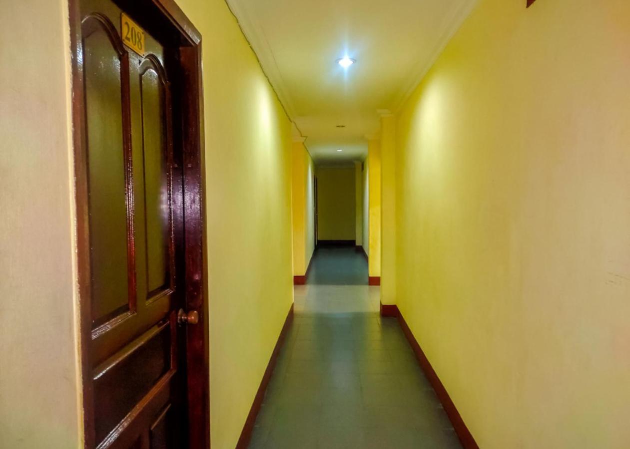 Oyo 3372 Hotel Pelita Terang Nagoya Eksteriør bilde